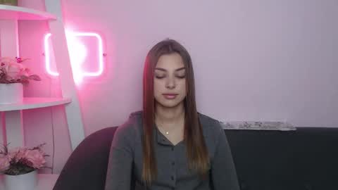 milanaangelas online show from 11/28/25, 05:54