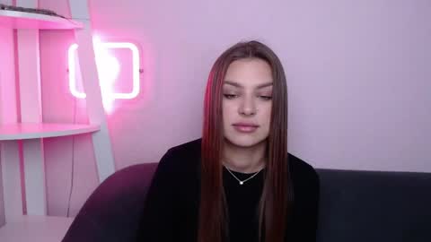 milanaangelas online show from 04/05/26, 04:53