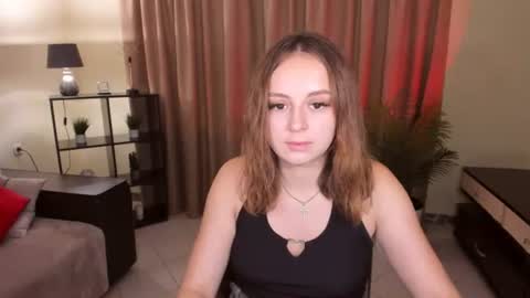Snapshot of milanabells chatting on 07/19/26, 03:05 MilanaBells online show from 07/19/26, 03:05