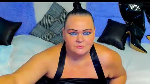 Lana online show from 10/11/25, 05:39