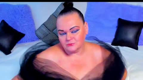 Lana online show from 10/14/25, 05:30