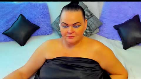 Lana online show from 11/19/25, 06:46