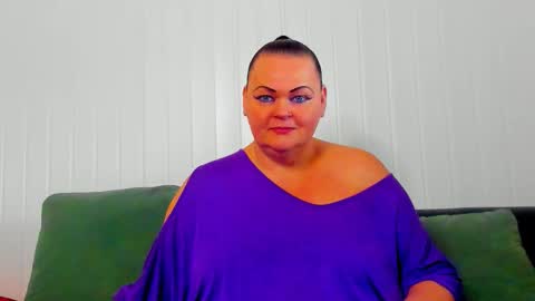 Lana online show from 02/10/26, 12:09