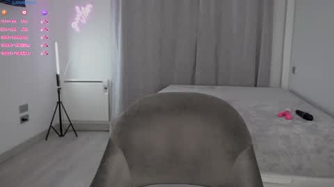 Snapshot of milanacamgirl chatting on 04/17/26, 07:50 Milana online show from 04/17/26, 07:50