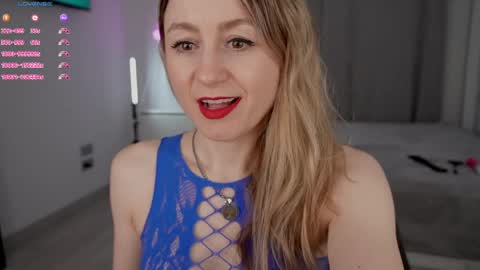 Snapshot of milanacamgirl chatting on 06/08/26, 05:46 Milana online show from 06/08/26, 05:46