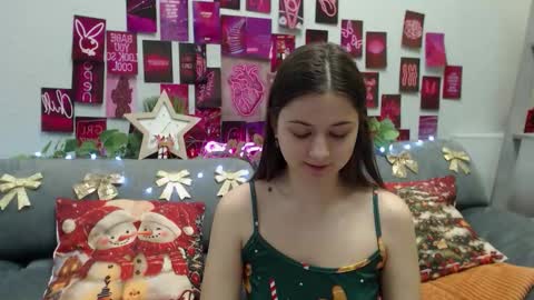 milanaroz online show from 12/20/25, 06:31