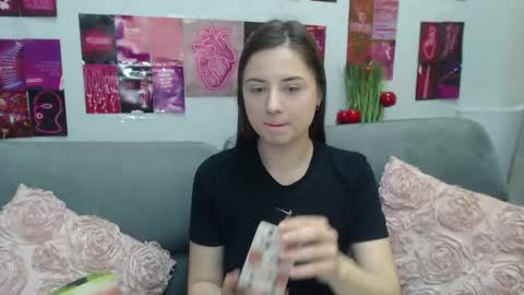 milanaroz online show from 04/26/26, 05:05