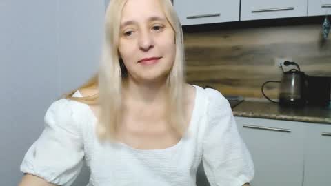 Milena online show from 12/21/24, 04:19