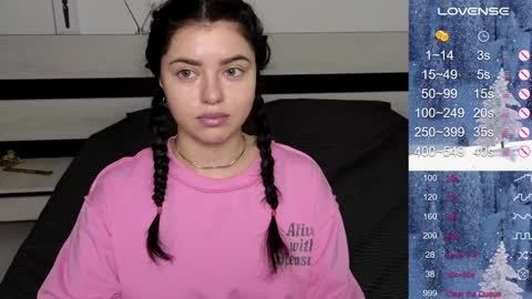 Snapshot of milania_hot_foxy chatting on 12/14/24, 09:40 Mila online show from 12/14/24, 09:40