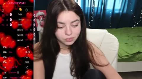 Snapshot of milania_hot_foxy chatting on 02/20/25, 01:19 Mila online show from 02/20/25, 01:19