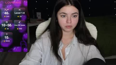 Snapshot of milania_hot_foxy chatting on 02/22/25, 06:41 Mila online show from 02/22/25, 06:41