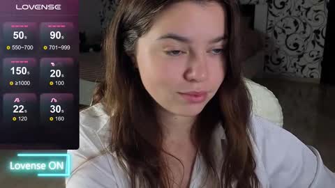 Snapshot of milania_hot_foxy chatting on 11/20/25, 11:26 Mila online show from 11/20/25, 11:26