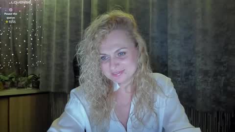 milanna_x online show from 10/30/25, 07:14