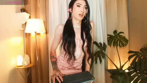 MILAN SANTANA online show from 11/19/25, 10:10