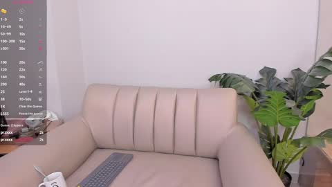 Sexy Mila  online show from 06/05/26, 01:17