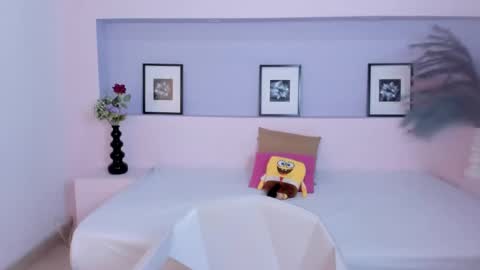 Mila Rose online show from 01/03/25, 06:14