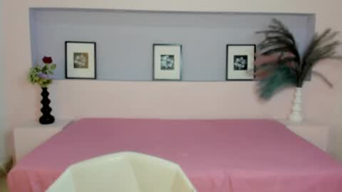 Mila Rose online show from 01/05/25, 12:10