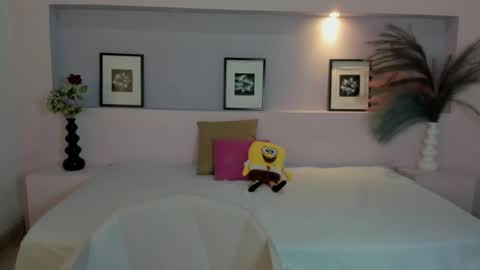 Mila Rose online show from 01/10/25, 11:43