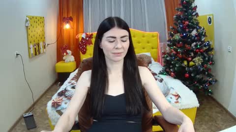 Snapshot of milasecretsss chatting on 12/21/25, 07:26 milasecretsss online show from 12/21/25, 07:26