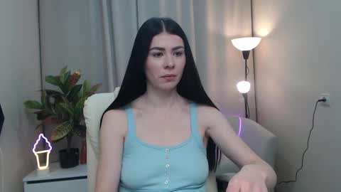 Snapshot of milasecretsss chatting on 02/18/26, 07:15 milasecretsss online show from 02/18/26, 07:15