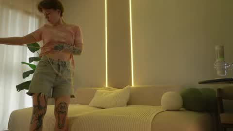 Snapshot of milaskiss chatting on 04/03/26, 07:28 Mila online show from 04/03/26, 07:28