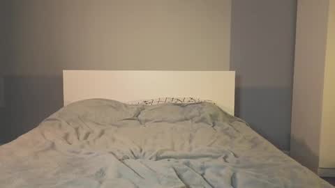 Mila online show from 10/10/25, 06:07