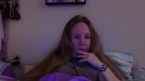 Mila online show from 04/27/26, 01:53