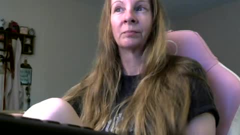 Mila online show from 06/21/26, 01:13