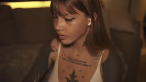 Snapshot of mileeena chatting on 03/28/26, 12:49 M Telegram mamagotachannel online show from 03/28/26, 12:49