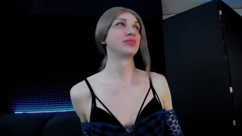 Snapshot of milena_hardy chatting on 10/07/25, 04:20 Milena Hardy online show from 10/07/25, 04:20