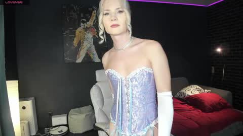 Milena online show from 04/30/26, 12:28