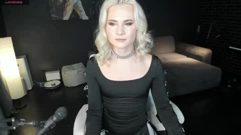 Milena online show from 05/04/26, 01:45