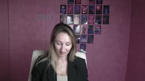 Milena online show from 05/13/26, 05:49