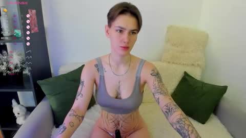 Snapshot of milenakeeks chatting on 03/12/26, 08:09 milenakeeks online show from 03/12/26, 08:09