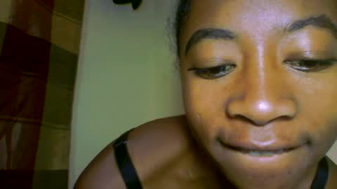 Snapshot of milennah chatting on 06/20/26, 05:43 milennah online show from 06/20/26, 05:43