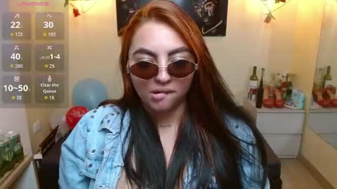 Snapshot of miley_clarck chatting on 04/28/26, 01:27 Miley online show from 04/28/26, 01:27