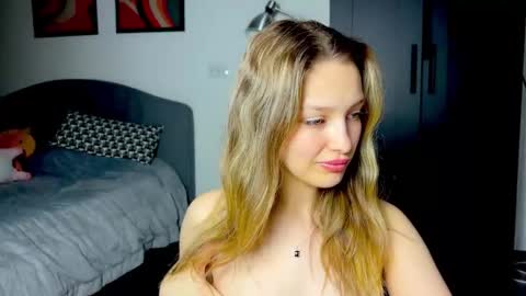 mileyy_cute online show from 03/13/26, 11:44