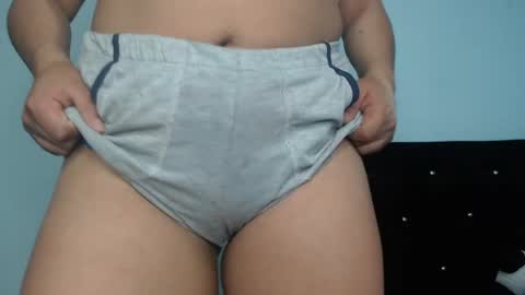 Anay velez online show from 04/25/26, 04:37