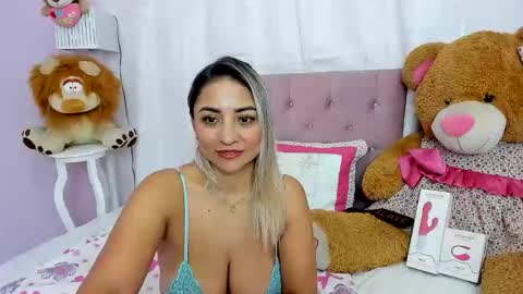 Antonella online show from 06/11/26, 01:42