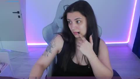 Snapshot of milf_isa chatting on 04/06/26, 08:59 Isabelle online show from 04/06/26, 08:59