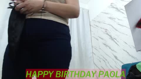 Snapshot of milf_loven chatting on 12/24/24, 11:00 Milf Loven online show from 12/24/24, 11:00