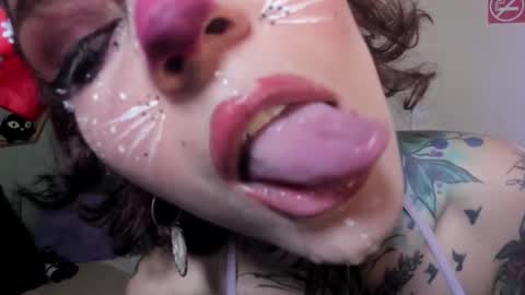 Isabella online show from 12/27/24, 12:45