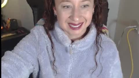 Valeria online show from 10/17/25, 02:19