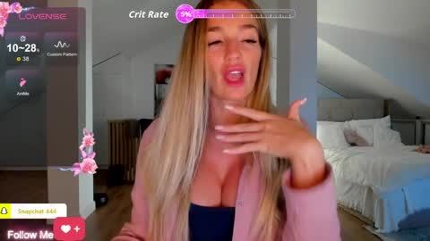Snapshot of milfblondy chatting on 04/06/26, 11:16 Ingrid online show from 04/06/26, 11:16