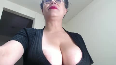 Snapshot of milfcamila367608 chatting on 07/02/26, 10:32 camila online show from 07/02/26, 10:32