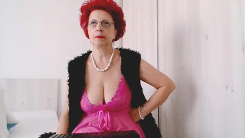 Milfsupreme online show from 09/16/25, 11:22