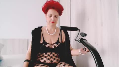 Milfsupreme online show from 10/03/25, 11:29