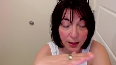 Snapshot of milfmonee chatting on 12/14/24, 01:28 MILF Monee online show from 12/14/24, 01:28