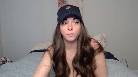 Snapshot of milfmonee chatting on 02/18/25, 07:52 MILF Monee online show from 02/18/25, 07:52