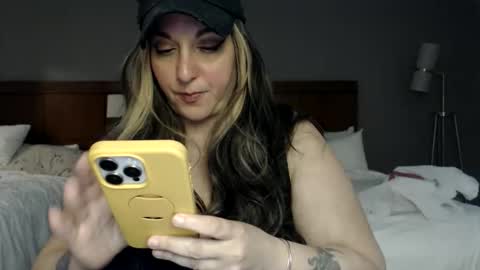 MILF Monee online show from 05/06/26, 01:05